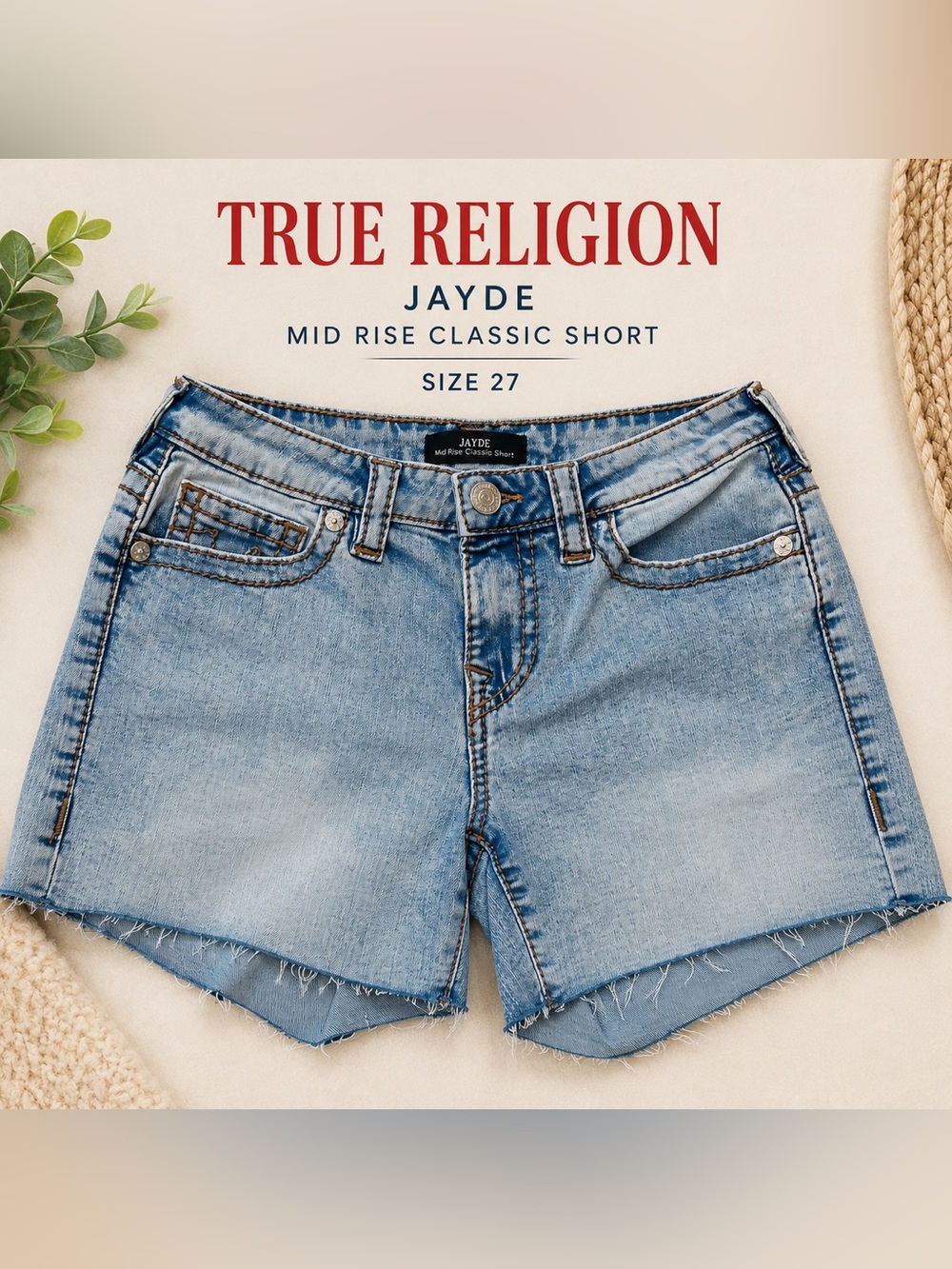 NWT True Religion Jayde Mid Rise Classic Denim Shorts Size 27 Light Wash Raw Hem